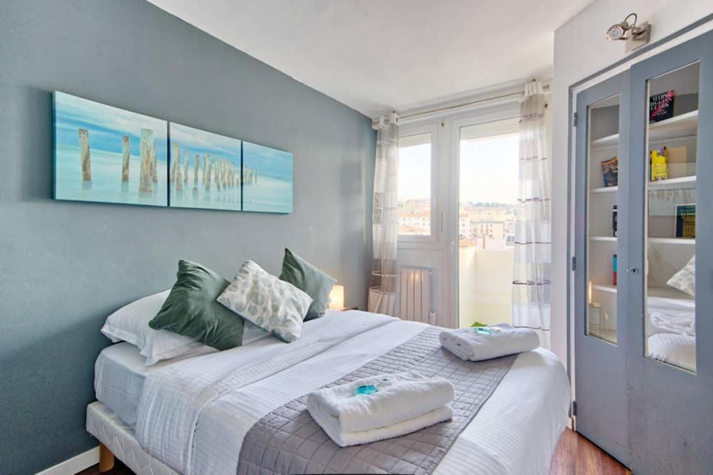 Le Bonheur Des Catalans Apartment Marseille Bagian luar foto
